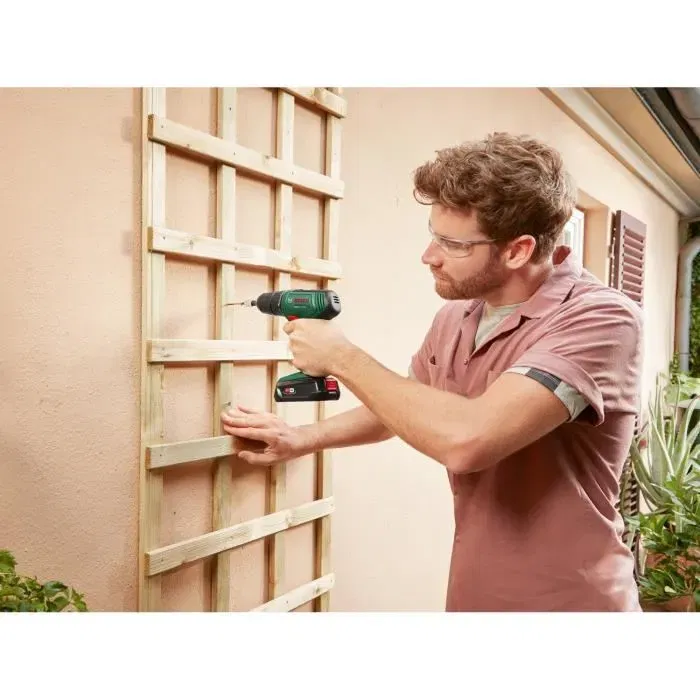 Bosch UniversalDrill 18 Taladro-atornillador a batería Caja 2 baterías 1,5Ah