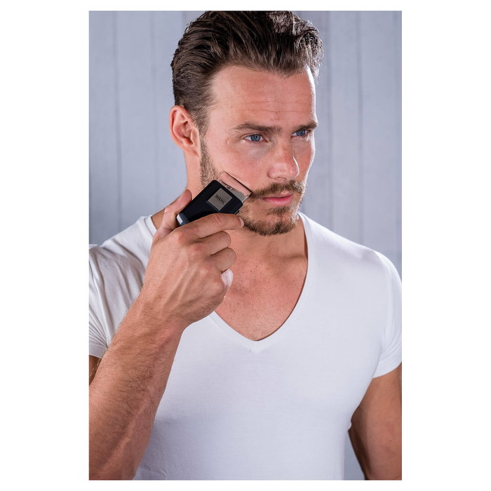 Wahl Travel Shaver 03615-1016 Negro y Plata