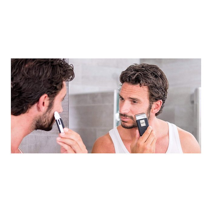 Wahl Travel Shaver 03615-1016 Negro y Plata
