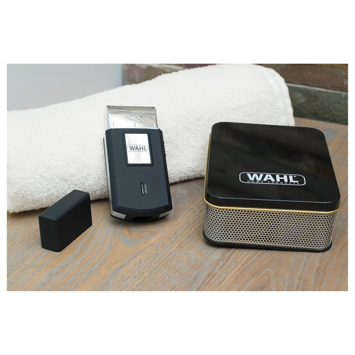 Wahl Travel Shaver 03615-1016 Negro y Plata