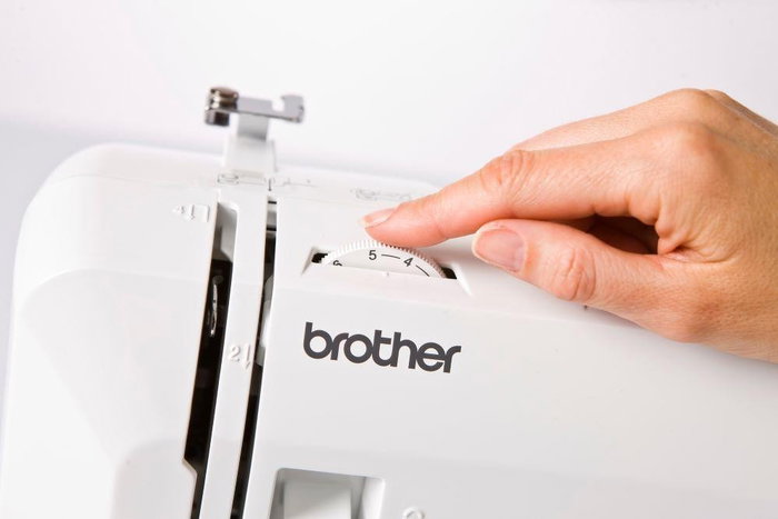 Brother RH137 Máquina de coser automática Blanco, Azul
