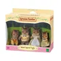 Sylvanian Families Familia de Ardillas Rojas 4 Personajes Articulados: Mamá, Papá, Hijo e Hija, Ropa Quita y Pon, A Partir de 3 Años