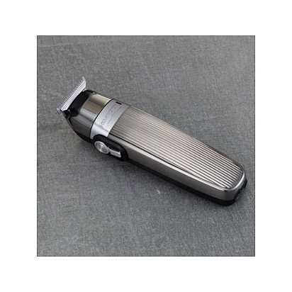 Remington Recortadora de Barba y Cabello Heritage PG9100 Plateada, Cuchillas Autoafilables de Acero, Impermeable, Recargable, Negro/Acero Remington Recortadora de Barba y Cabello Heritage PG9100 Plateada, Cuchillas Autoafilables de Acero, Impermeable, Recargable, Negro/Acero