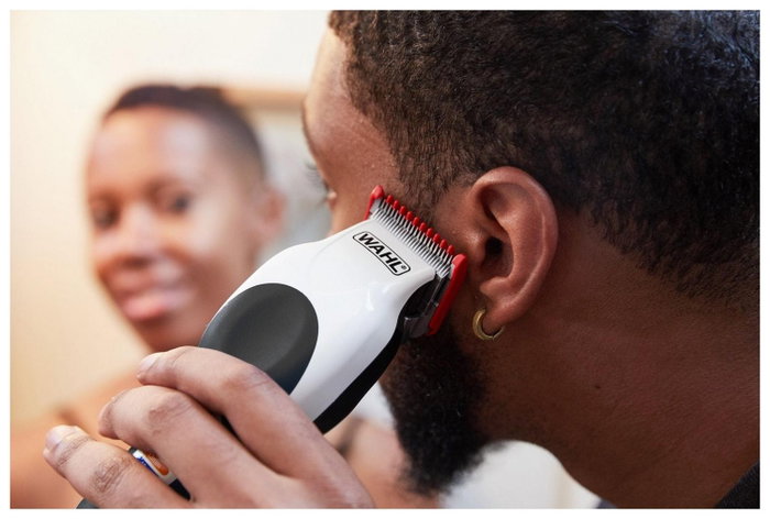 Wahl Color Pro Plus Cortapelos con Cable y 15 Accesorios