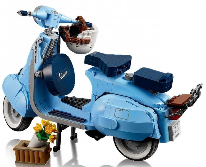 LEGO Creator Expert Vespa 125, Modelo de Exhibición Azul Pastel LEGO Creator Expert Vespa 125, Modelo de Exhibición Azul Pastel