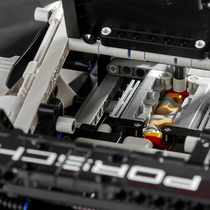 LEGO Technic 42096 Porsche 911 RSR LEGO Technic 42096 Porsche 911 RSR