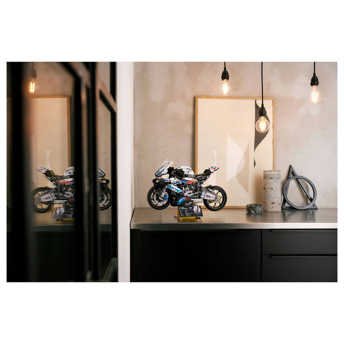 LEGO Technic BMW M 1000 RR 42130 - Juego de Construcción de Moto (1921 Piezas) para Adultos 18+