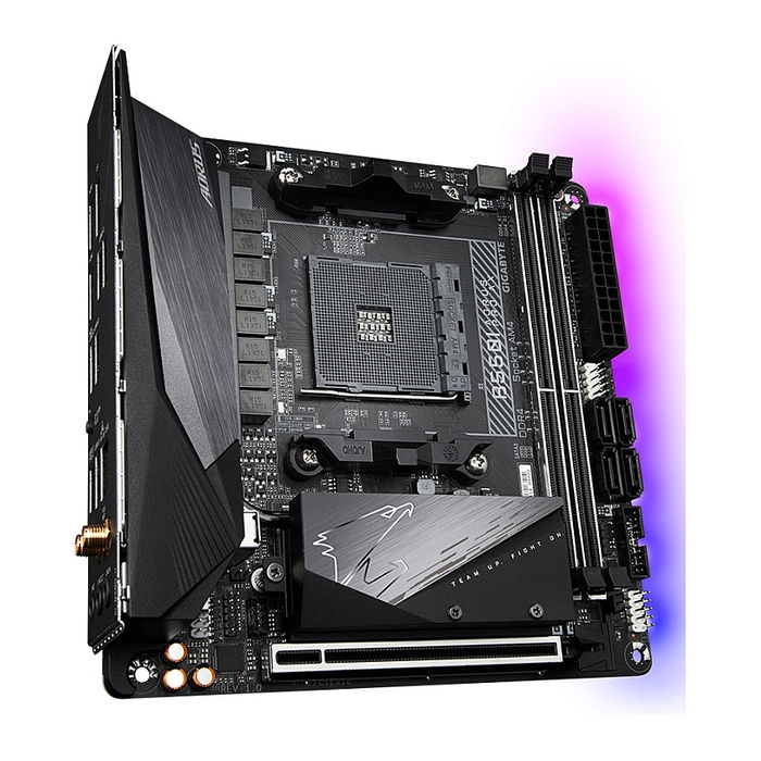 Gigabyte GA-B550I AORUS PRO AX Placa Base AMD B550 Zócalo AM4 Mini ITX DDR4 Wi-Fi 6E 2.5GbE Gigabyte GA-B550I AORUS PRO AX Placa Base AMD B550 Zócalo AM4 Mini ITX DDR4 Wi-Fi 6E 2.5GbE