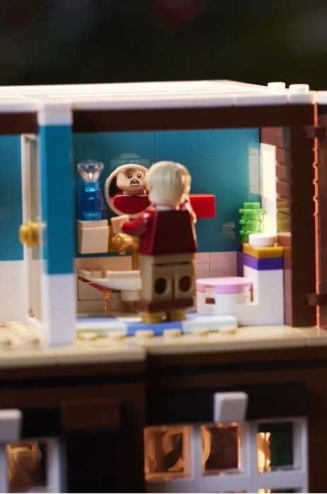LEGO Ideas Home Alone 21330 LEGO Ideas Home Alone 21330