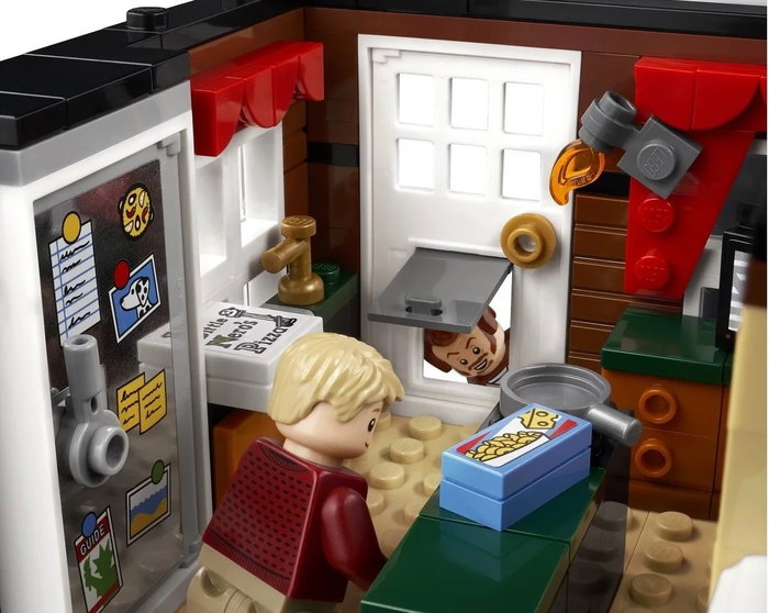 LEGO Ideas Home Alone 21330 LEGO Ideas Home Alone 21330