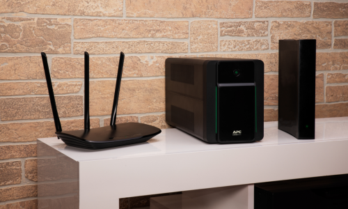 APC BX1200MI Sistema de Alimentación Ininterrumpida (UPS) Línea Interactiva 1.2 kVA 650 W 6 Salidas AC