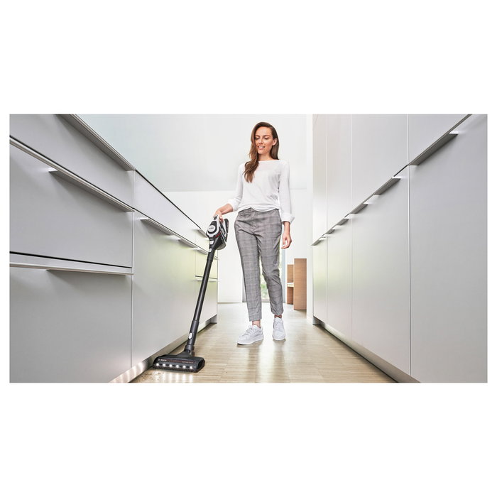 Bosch BBS8214 Aspiradora Escoba 2 en 1 Sin Bolsa Serie 8, Color Blanco, Batería 18V 65min, Para Suelo Duro y Alfombra con Cepillo LED y Mango Electrónico Bosch BBS8214 Aspiradora Escoba 2 en 1 Sin Bolsa Serie 8, Color Blanco, Batería 18V 65min, Para Suelo Duro y Alfombra con Cepillo LED y Mango Electrónico