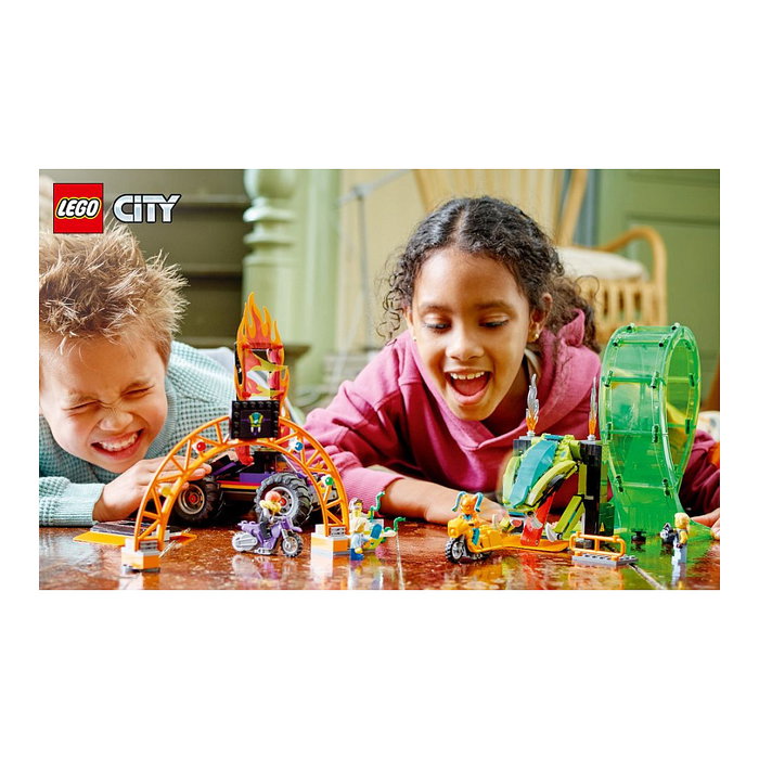 LEGO City 60303 Pista Acrobática con Doble Rizo, Set de Construcción de Pista de Acrobacias para Niños y Niñas +7 Años, 598 Piezas