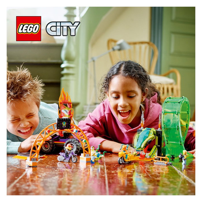 LEGO City 60303 Pista Acrobática con Doble Rizo, Set de Construcción de Pista de Acrobacias para Niños y Niñas +7 Años, 598 Piezas