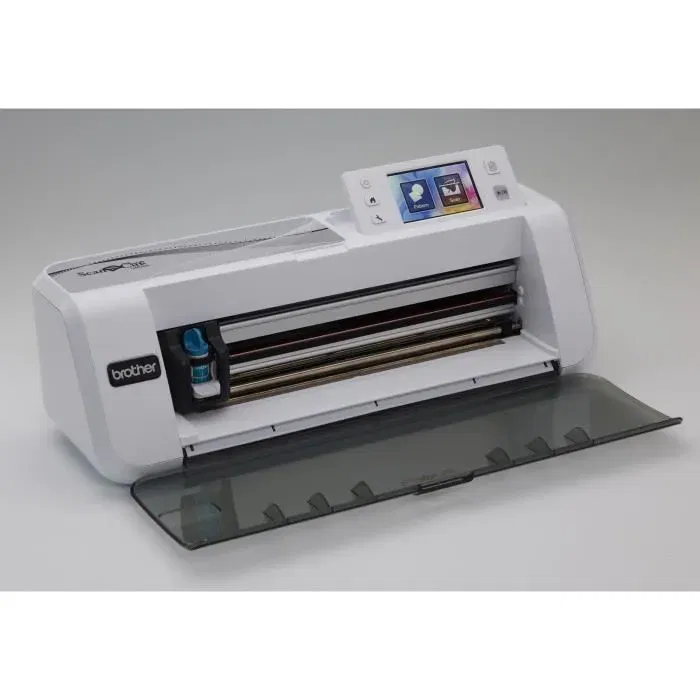 Brother CM300 Máquina de Corte y Escaneo con 300 DPI, 600 Diseños Integrados y Edición de Patrones