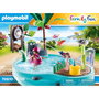 Playmobil 73534 Piscina Divertida con Rociador de Agua, Pistola, Diana y Figuras, Juego de Verano para Niños