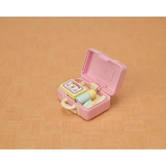 Sylvanian Families La madre de Snow Rabbit y su maleta de fin de semana