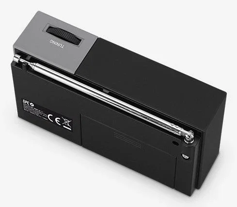 SPC Radio Portátil Digital Jetty Lite, Sintonizador AM/FM con Pantalla de Letras Grandes, Compacta, para Auriculares, Color Negro y Gris, Alimentación por Pilas AA