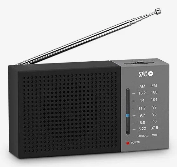 SPC Radio Portátil Digital Jetty Lite, Sintonizador AM/FM con Pantalla de Letras Grandes, Compacta, para Auriculares, Color Negro y Gris, Alimentación por Pilas AA