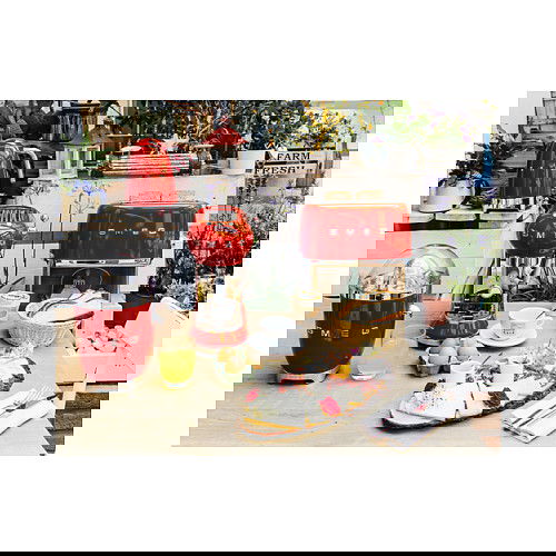 Smeg TSF02RDEU Tostador 4 Rebanadas, Rojo, Acero Inoxidable, Control por Botones, 1500W, Funciones Descongelar y Recalentar, Ranuras Largas