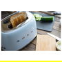 Smeg TSF01PBEU Tostador de 2 Rebanadas, Color Azul Pastel y Acero Inoxidable, 950 W, 6 Niveles de Tostado, Función Descongelar y Recalentar