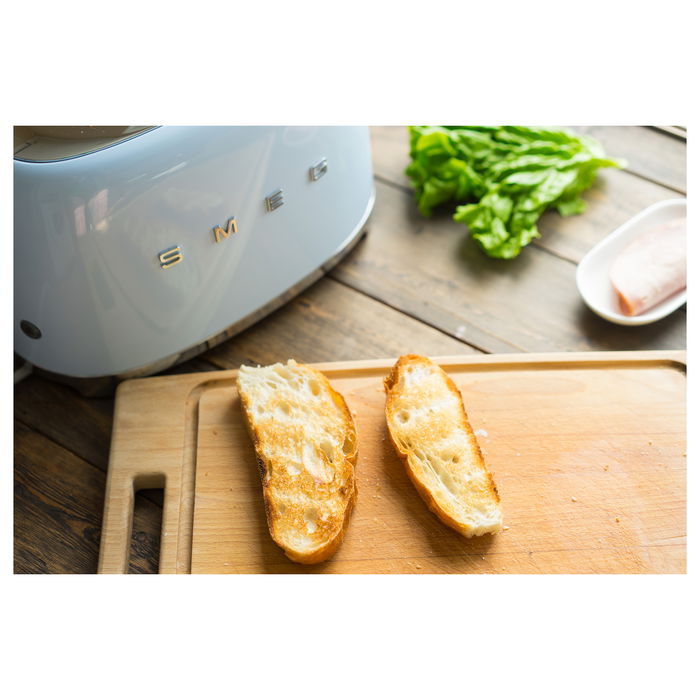 Smeg TSF01PBEU Tostador de 2 Rebanadas, Color Azul Pastel y Acero Inoxidable, 950 W, 6 Niveles de Tostado, Función Descongelar y Recalentar