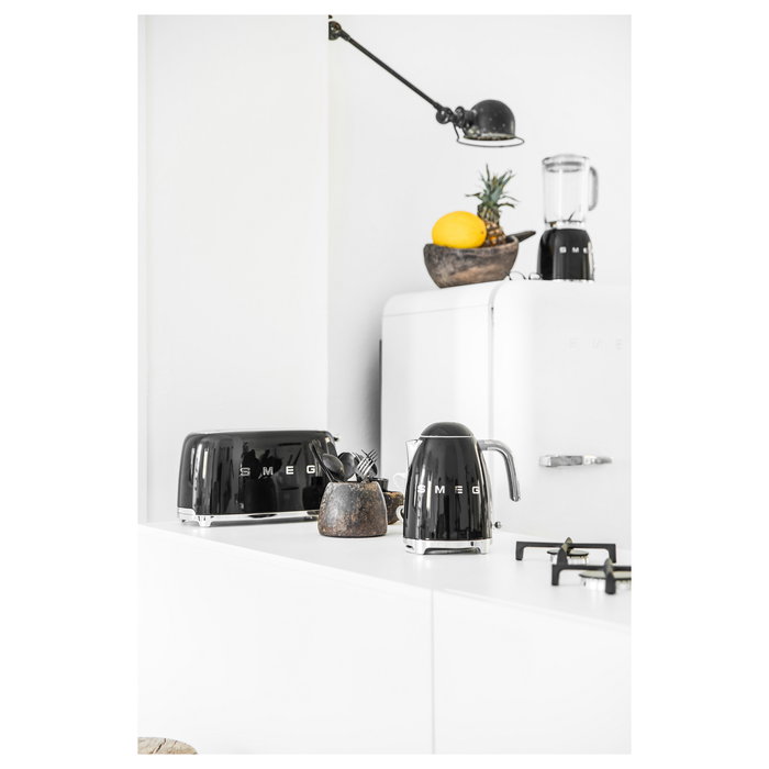 Smeg TSF02BLEU Toaster de 4 rebanadas, Negro, Acero inoxidable, con función de descongelar, recalentar y 6 niveles de tostado - 1500 W