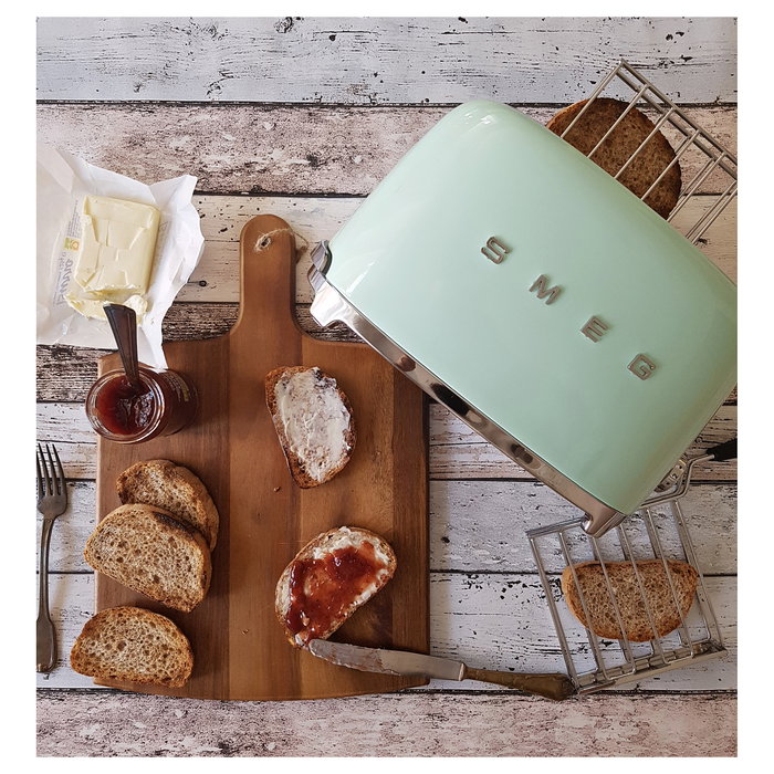 Smeg TSF01PGEU Tostadora de 2 Ranuras, 950W, Pastel Verde, Acero Inoxidable, Control por Botones, Función Descongelar y Recalentar, Bandeja Extraíble