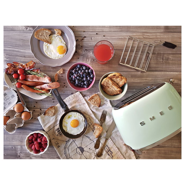 Smeg TSF01PGEU Tostadora de 2 Ranuras, 950W, Pastel Verde, Acero Inoxidable, Control por Botones, Función Descongelar y Recalentar, Bandeja Extraíble