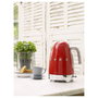 SMEG KLF04RDEU Hervidor de Agua 1.7 Litros 2400W Rojo Estilo Años 50 con 7 Temperaturas y Base Giratoria 360 grados