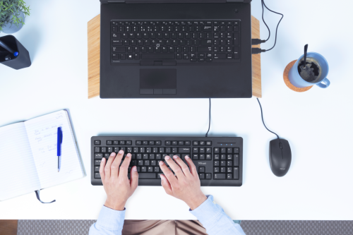 Trust 23972 Teclado y Ratón USB QWERTY Español Negro Resistente a Derrames