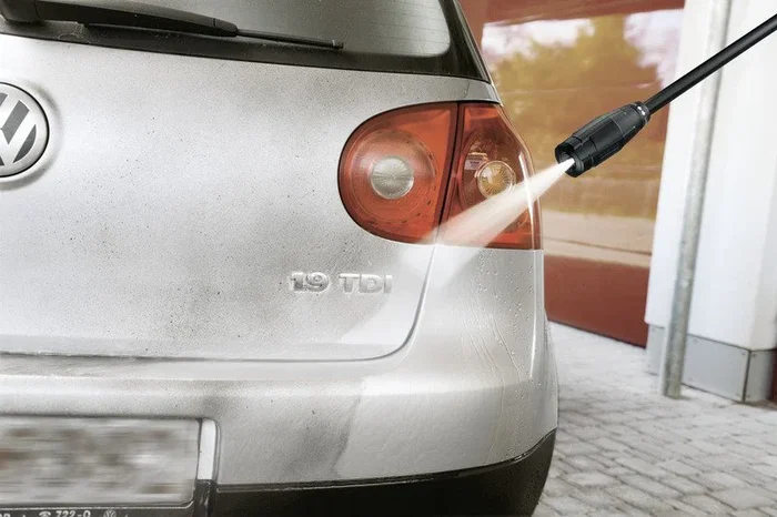 KÄRCHER K3 (1.601-s88.0) - Hidrolimpiadora de Alta Presión Eléctrica Compacta, 380 l/h, 1600 W, Pistola Quick Connect y Boquilla Turbo, Color Negro y Amarillo