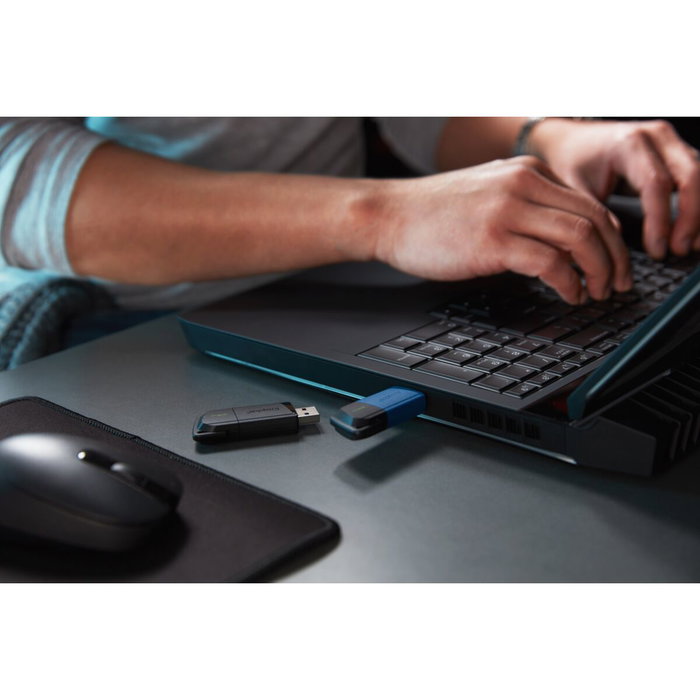 Kingston DataTraveler Exodia M 64 GB USB 3.2 Gen 1 Negro/Azul