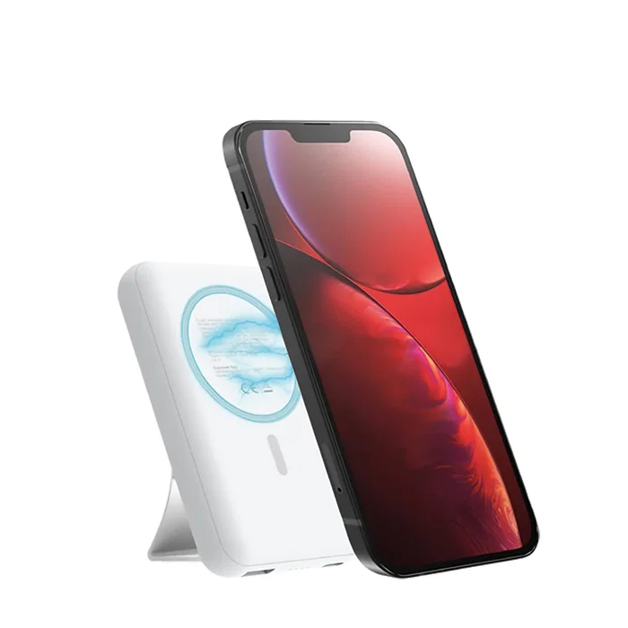 Celly MAGPB10000WH Power Bank Batería Externa 10000 mAh con Carga Inalámbrica Magnética 15W para iPhone 12 en Adelante, Soporte Integrado y USB-C/A - Blanco