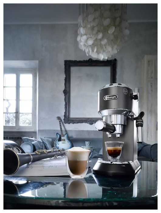 DeLonghi Dedica Style EC 685 BK Negro y Plata