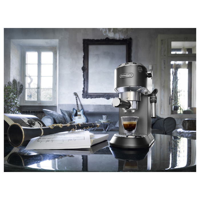 DeLonghi Máquina espresso Dedica EC685.BK Negro Plata