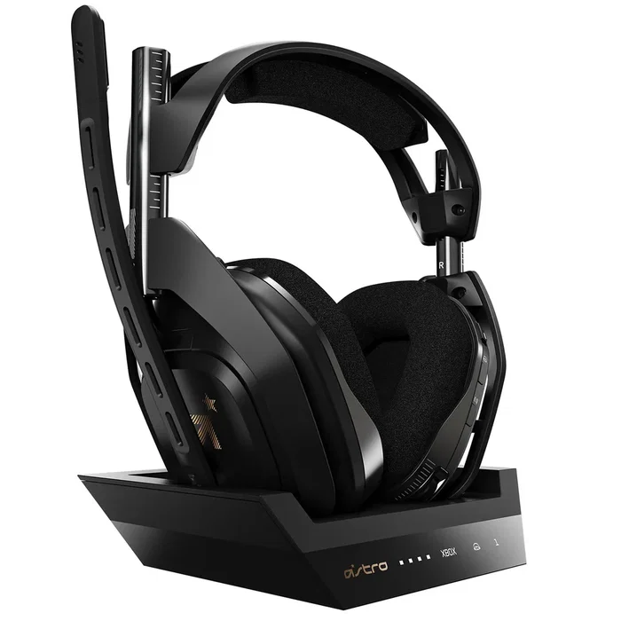 ASTRO A50 Auriculares Gaming Inalámbricos con Base Station para Xbox One/PC | Negro/Oro | Sonido Dolby Atmos | ASTRO Audio V2 | Diadema | Micrófono Boom ASTRO A50 Auriculares Gaming Inalámbricos con Base Station para Xbox One/PC | Negro/Oro | Sonido Dolby Atmos | ASTRO Audio V2 | Diadema | Micrófono Boom