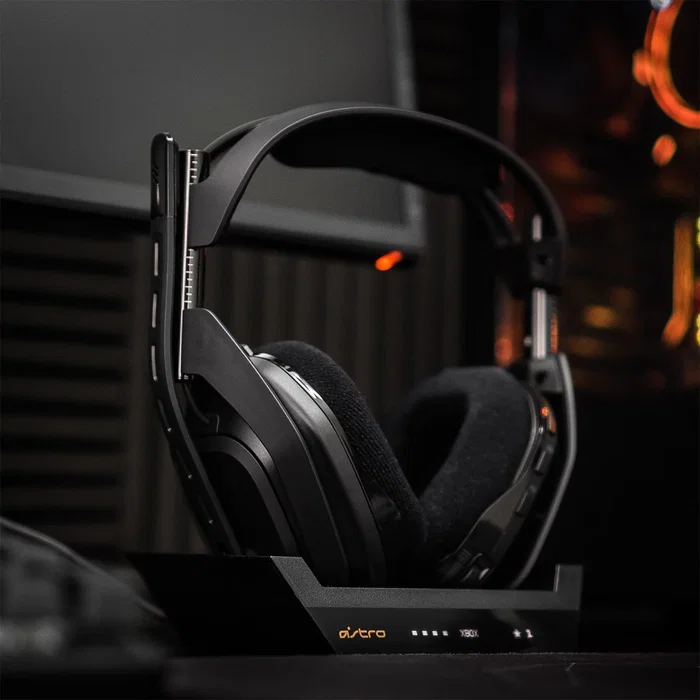 ASTRO A50 Auriculares Gaming Inalámbricos con Base Station para Xbox One/PC | Negro/Oro | Sonido Dolby Atmos | ASTRO Audio V2 | Diadema | Micrófono Boom ASTRO A50 Auriculares Gaming Inalámbricos con Base Station para Xbox One/PC | Negro/Oro | Sonido Dolby Atmos | ASTRO Audio V2 | Diadema | Micrófono Boom