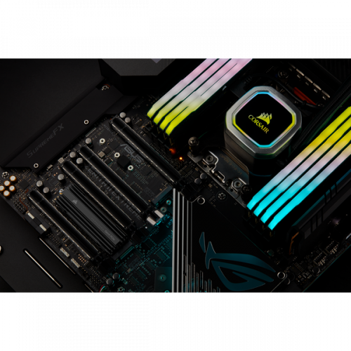 Corsair MP600 PRO M.2 2000 GB PCI Express 4.0 3D TLC NAND NVMe