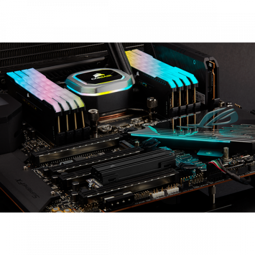 Corsair MP600 PRO M.2 2000 GB PCI Express 4.0 3D TLC NAND NVMe