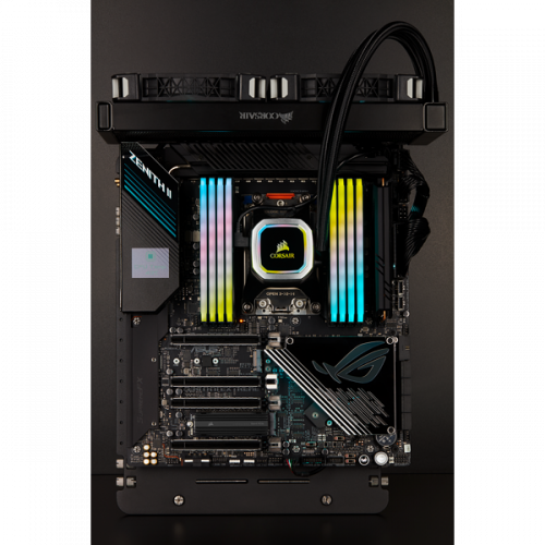 Corsair MP600 PRO M.2 2000 GB PCI Express 4.0 3D TLC NAND NVMe