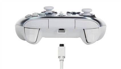 Power A 1516986-02 Mando con Cable Enhanced Metallic Ice para Xbox Series X/S, Xbox One y Windows