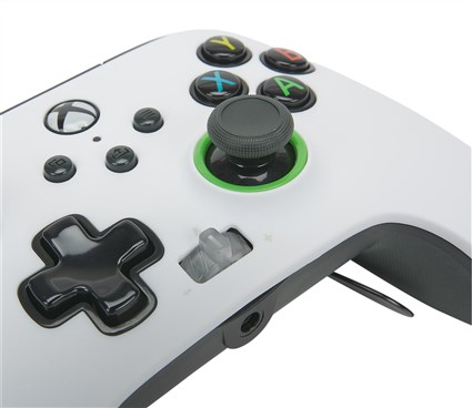 Power A Mando con Cable FUSION PRO 2 para Xbox Series X/S 1516954-01, Negro/Blanco