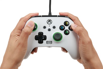 Power A Mando con Cable FUSION PRO 2 para Xbox Series X/S 1516954-01, Negro/Blanco