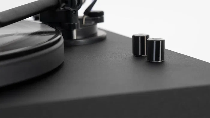 Fonestar Tocadiscos VINYL-13 - Giradiscos Hi-Fi Belt Drive para Vinilos con Plato de Aluminio, 2 Velocidades (33/45 RPM), Aguja Audio Technica AT-3600, Ajuste de Pitch, Color Negro Fonestar Tocadiscos VINYL-13 - Giradiscos Hi-Fi Belt Drive para Vinilos con Plato de Aluminio, 2 Velocidades (33/45 RPM), Aguja Audio Technica AT-3600, Ajuste de Pitch, Color Negro