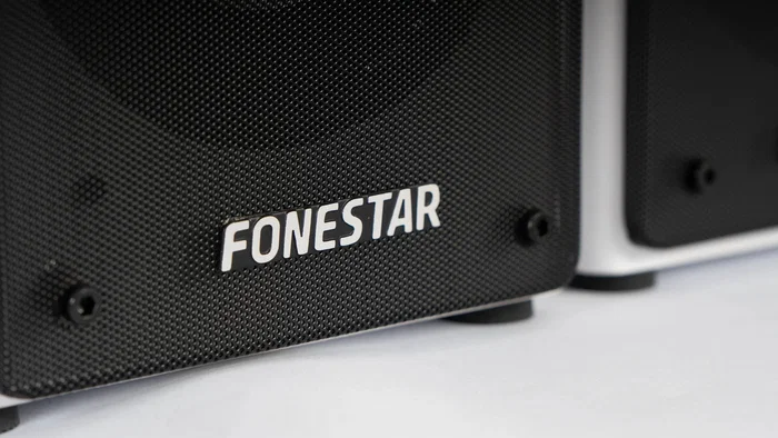 Fonestar CLASS-220B Altavoces Activos 2.0 para Piso, 2x20W RMS, Rango 60-20000Hz, Entradas AUX/RCA, Bluetooth 5.0, Mando, Color Blanco/Negro