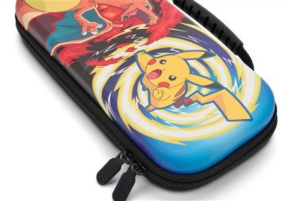 Power A 1522646-01 Estuche Protector Compacto para Nintendo Switch OLED, Switch, Switch Lite con Charizard vs Pikachu
