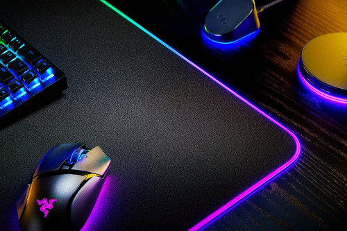 Razer RZ02-04490100-R3M1 Alfombrilla de Ratón para Juegos Strider Chroma RGB Negro 370mm x 900mm