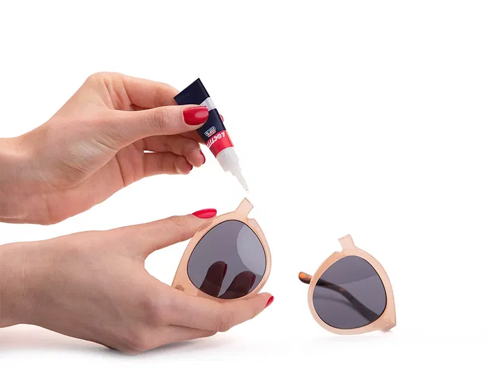 Loctite Super Glue 3, Pegamento Instantáneo Líquido de 1g, Blíster de 3 Unidades Mono dosis, Máxima Fuerza en Segundos, Pega Todo Tipo de Materiales