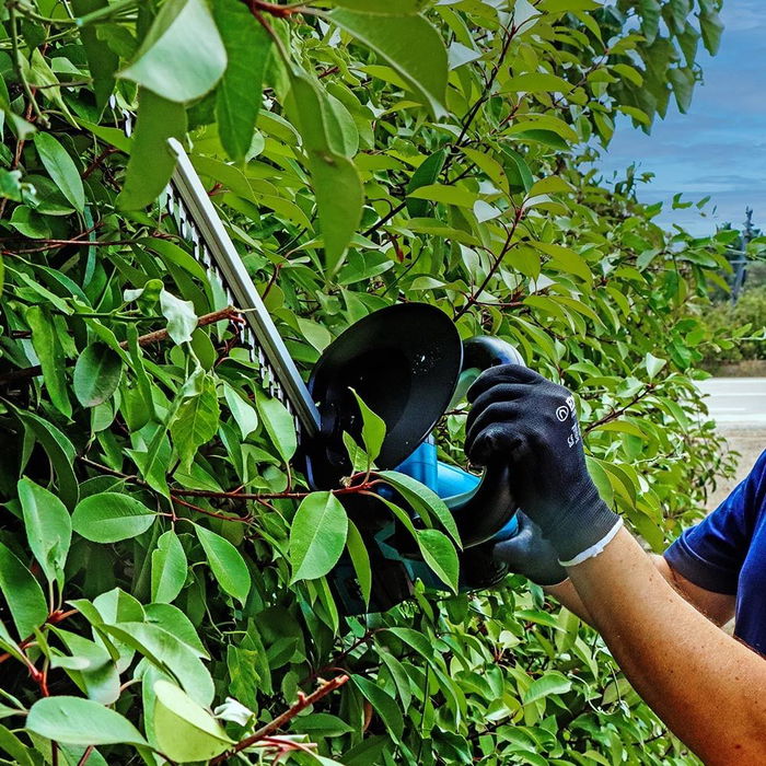 Koma Tools Cortasetos 20V-CS 20V (Sin Batería/Cargador) - Largo de Corte 410mm, Ø Corte 18mm, Veloc. Cuchilla 1300rpm, Mango Ergonómico